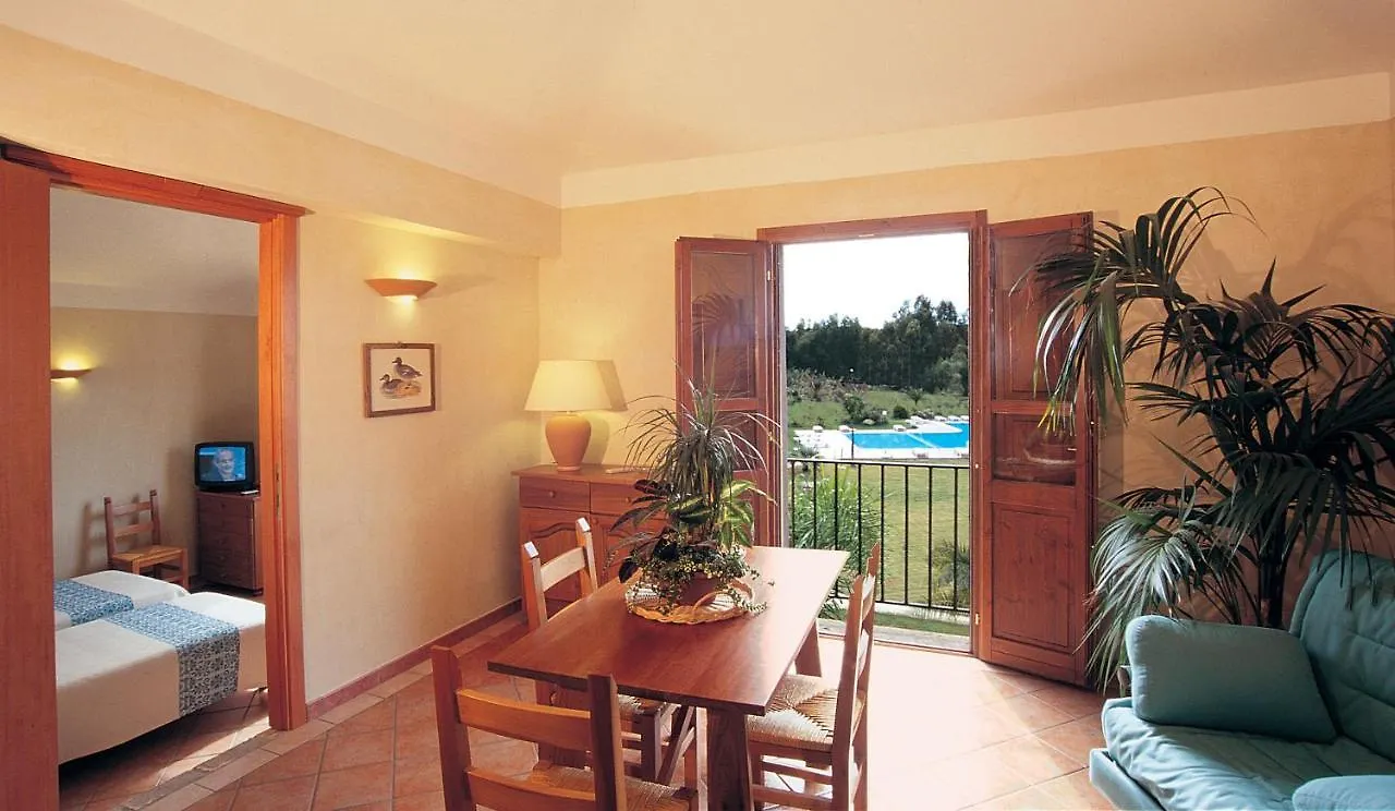 Fantastico Baia De Bahas Residence Two Bedroom Sleeps Six Num0901 Marinella  Marinella (Sardinia)