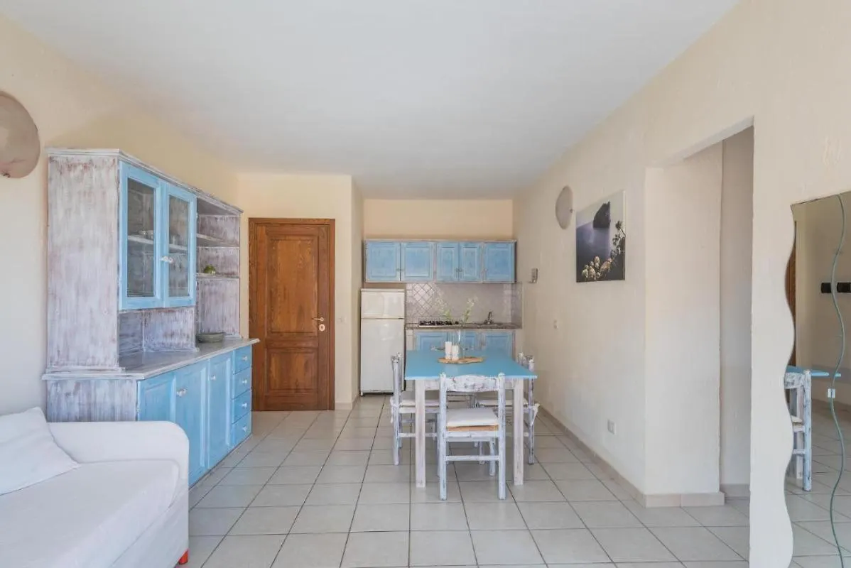 Fantastico Baia De Bahas Residence Two Bedroom Sleeps Six Num0901 Marinella  Italy